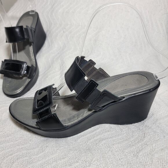 Naot Treasure Womens Black‎ Wedge Sandals Patent Leather Size EU 39, US 8 M EUC - Picture 1 of 16